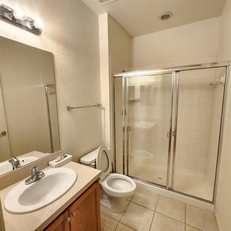 2424 Grand Central Parkway - Photo 11