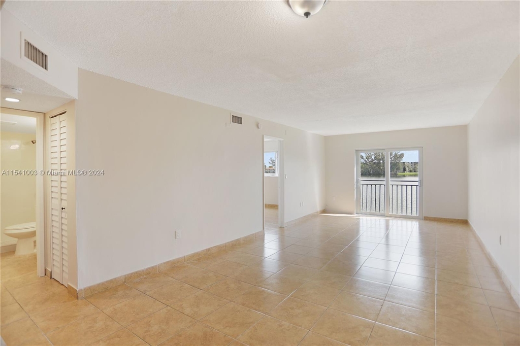 9915 W Okeechobee Rd - Photo 4