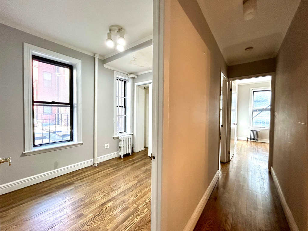 Mott & Prince St - Photo 3