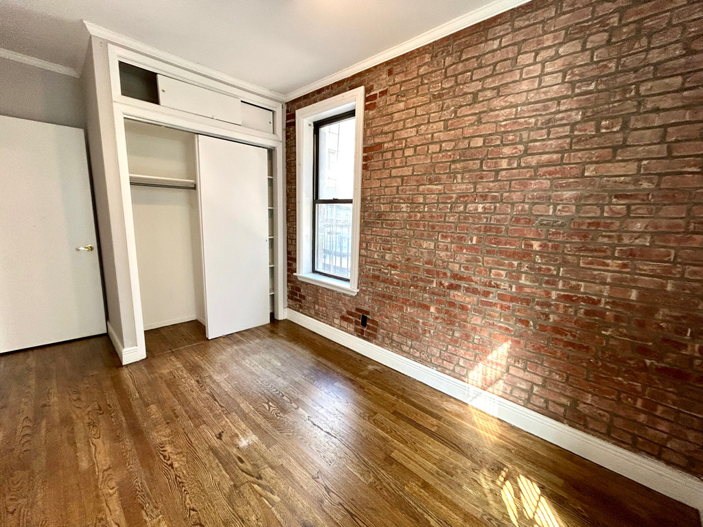 Mott & Prince St - Photo 8