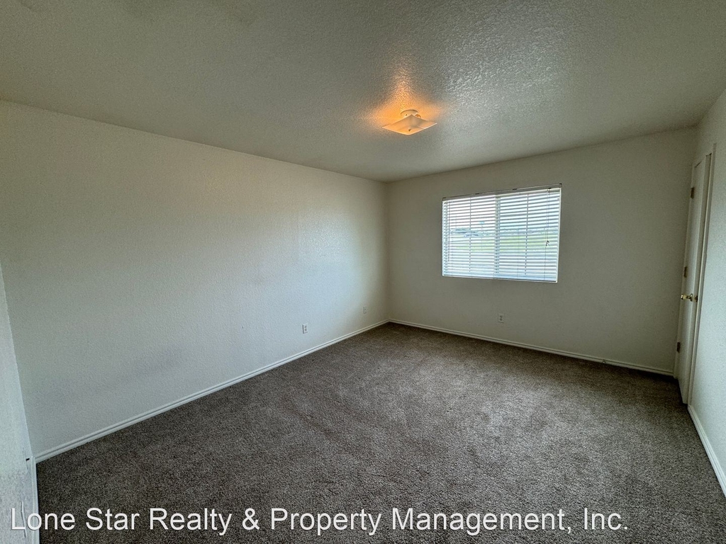 1901 Monte Carlo Ln - Photo 24