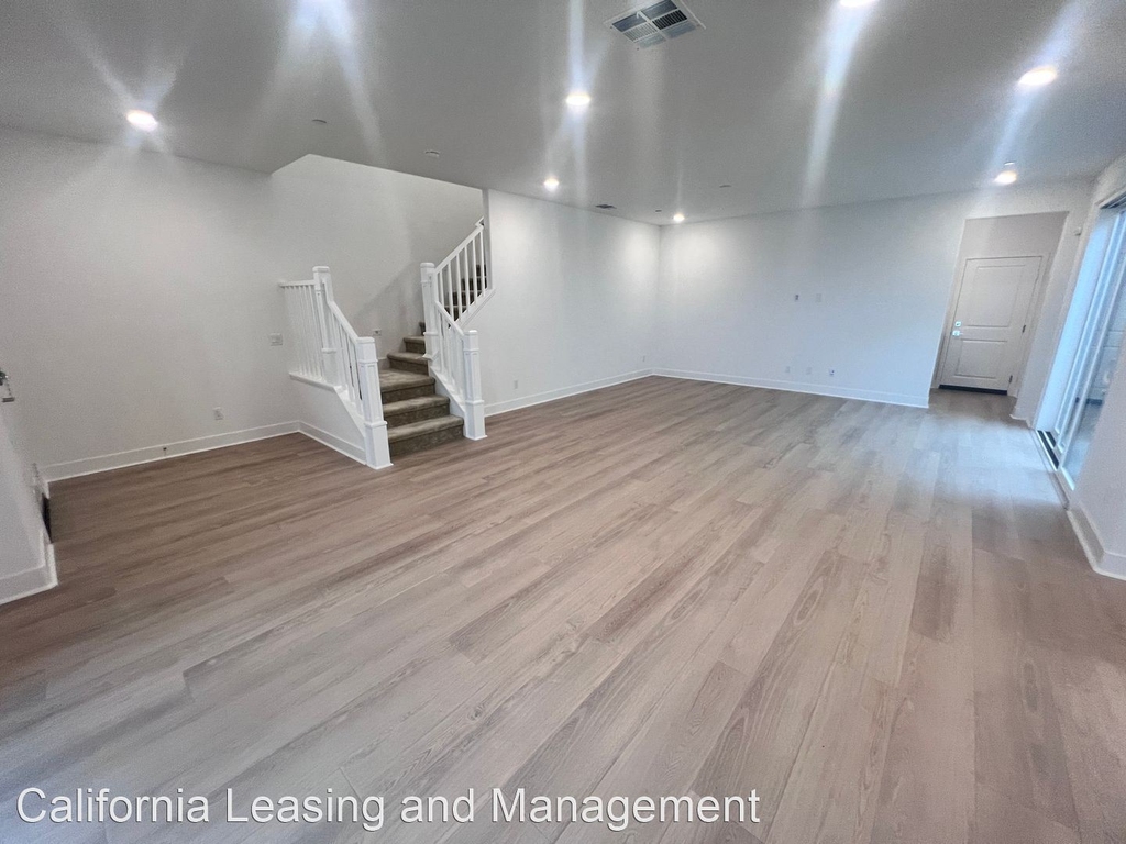 27117 Tamarack Lane - Photo 1