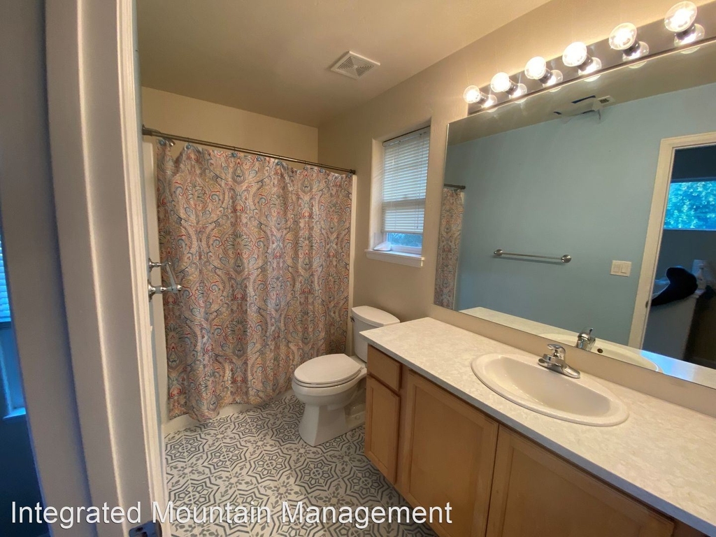 330 Maroon Ct - Photo 6