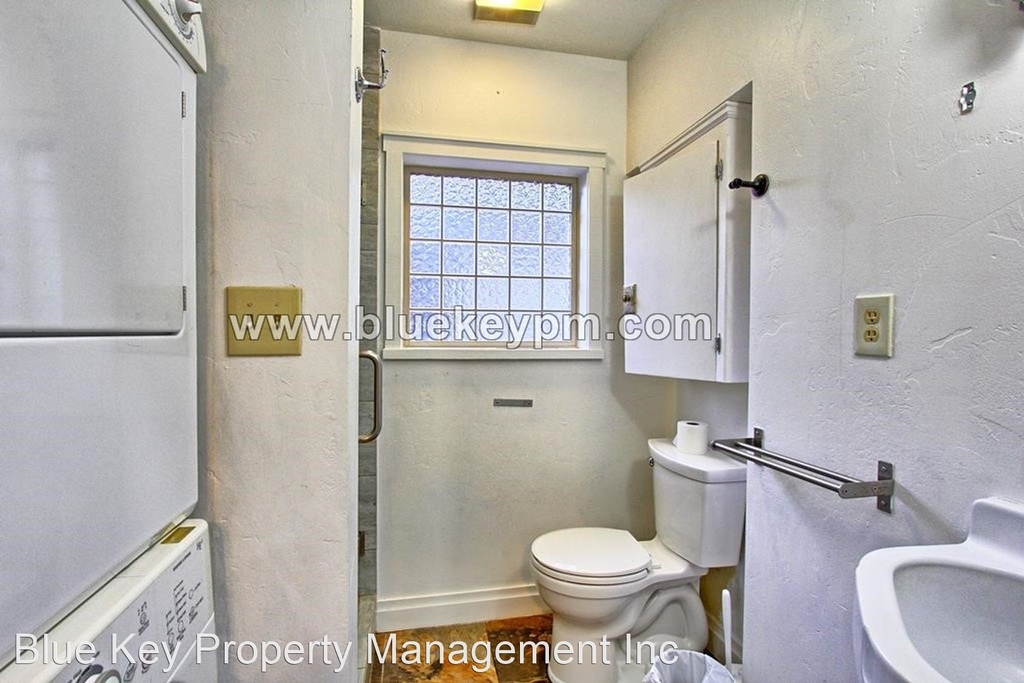 2515 Harney Street Unit A - Photo 4