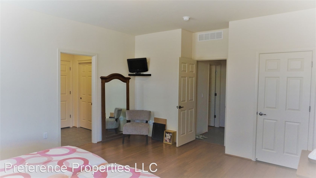 1037 Wagner Place - Photo 13