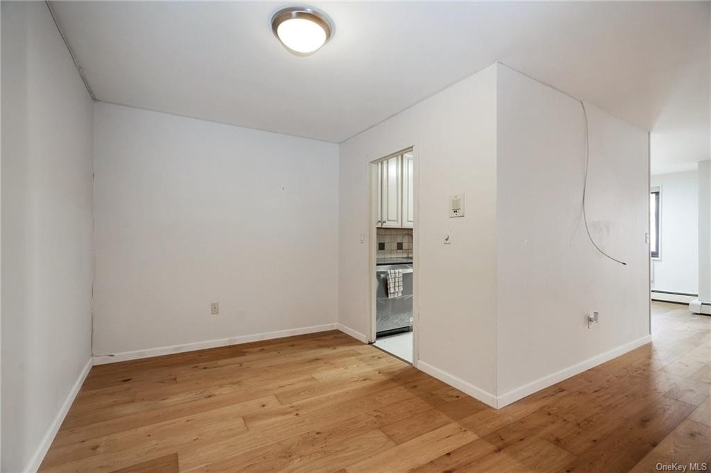 100 E Hartsdale Avenue - Photo 4