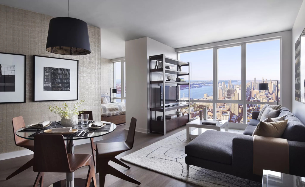 450 West 42nd Street - Photo 11