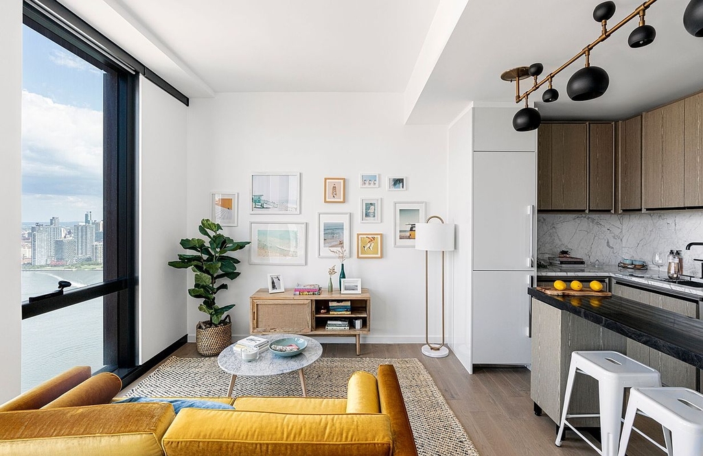 626 1st Avenue - Photo 3