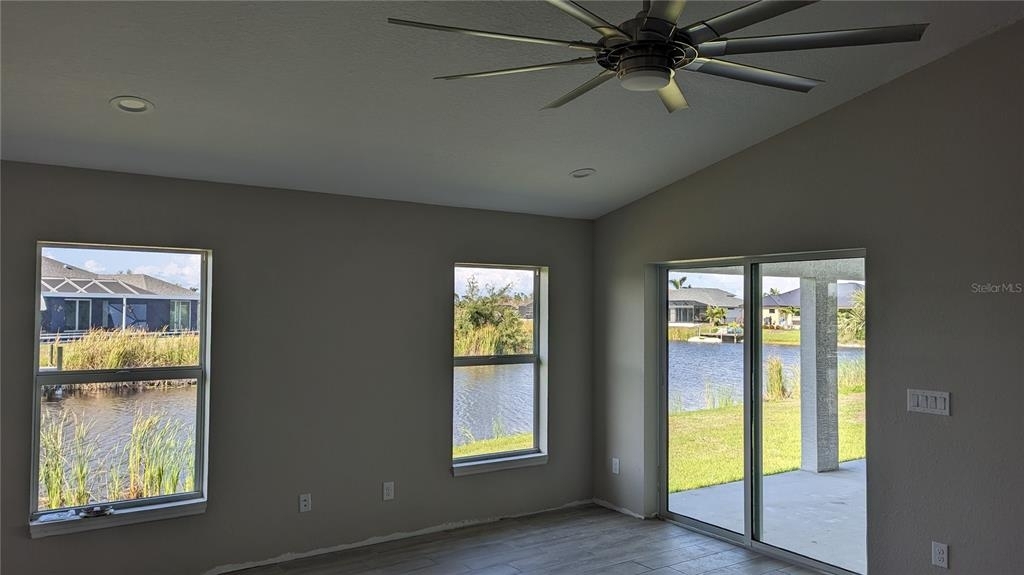 14464 Fort Myers Avenue - Photo 11