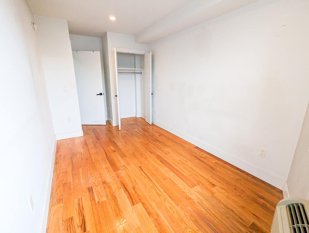 1668 Broadway - Photo 3