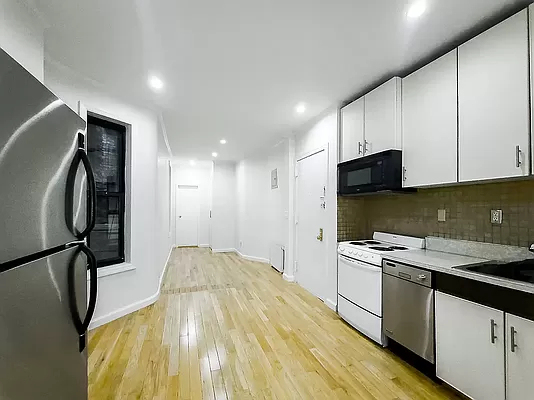 527 West 48th Street - Photo 3