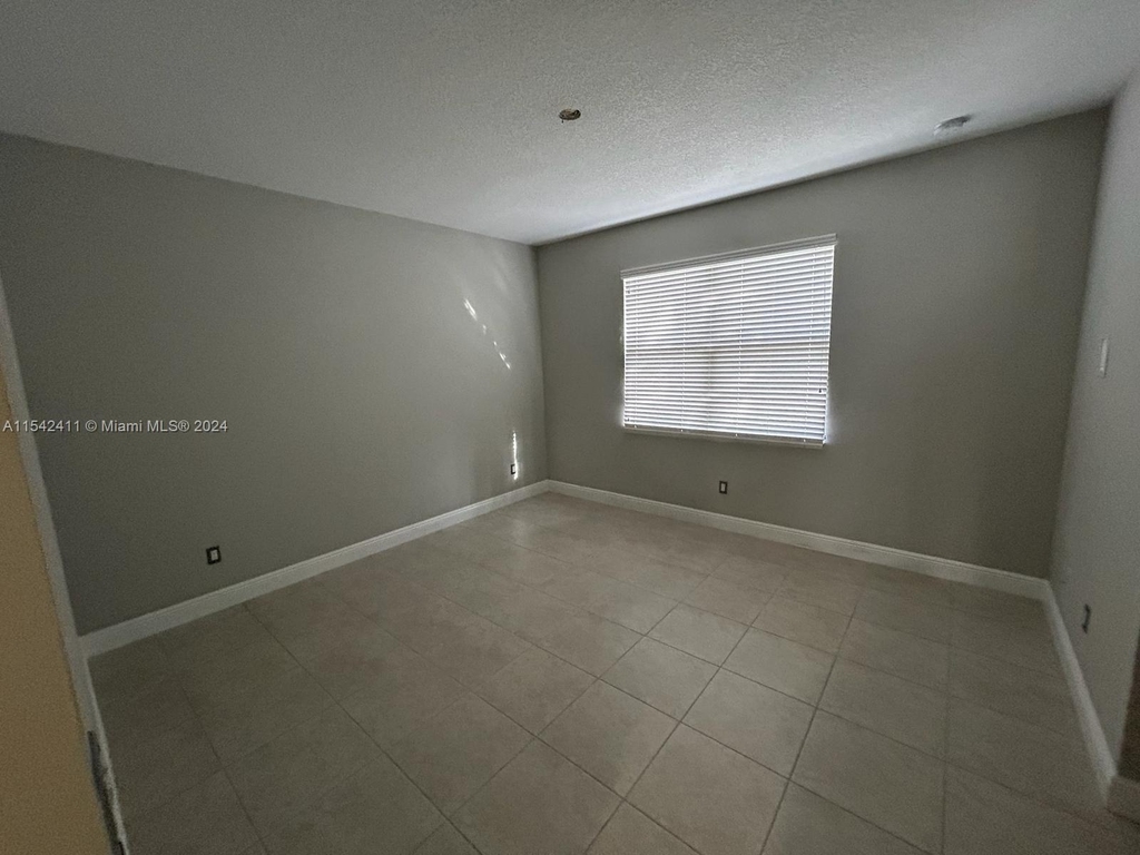 20962 Nw 1st Dr - Photo 13