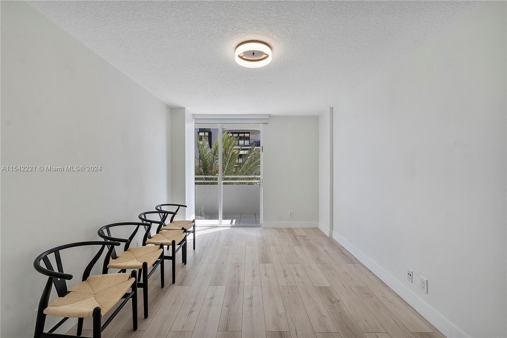 8911 Collins Ave - Photo 17