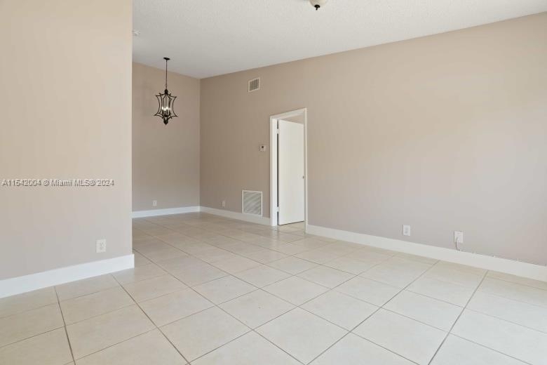 3633 Nw 99th Ter - Photo 17