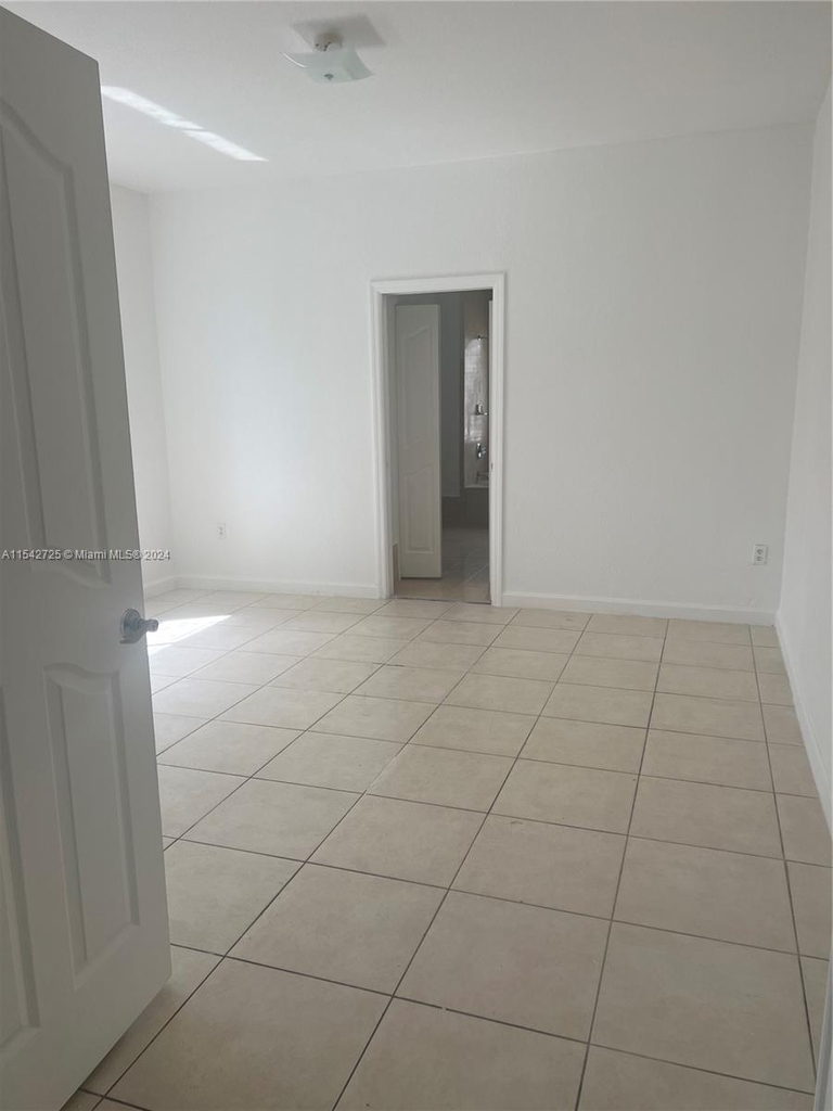 1304 Se 7th Ct - Photo 11