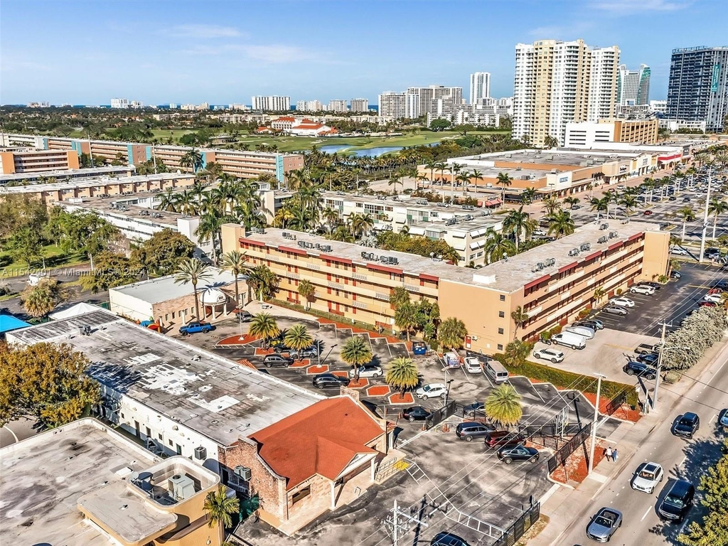 1333 E Hallandale Beach Blvd - Photo 4