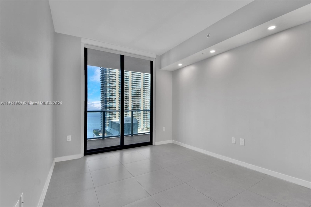 1010 Brickell Ave - Photo 23