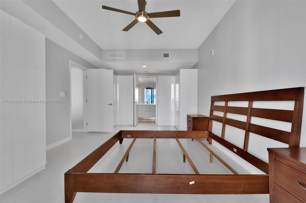 1010 Brickell Ave - Photo 20