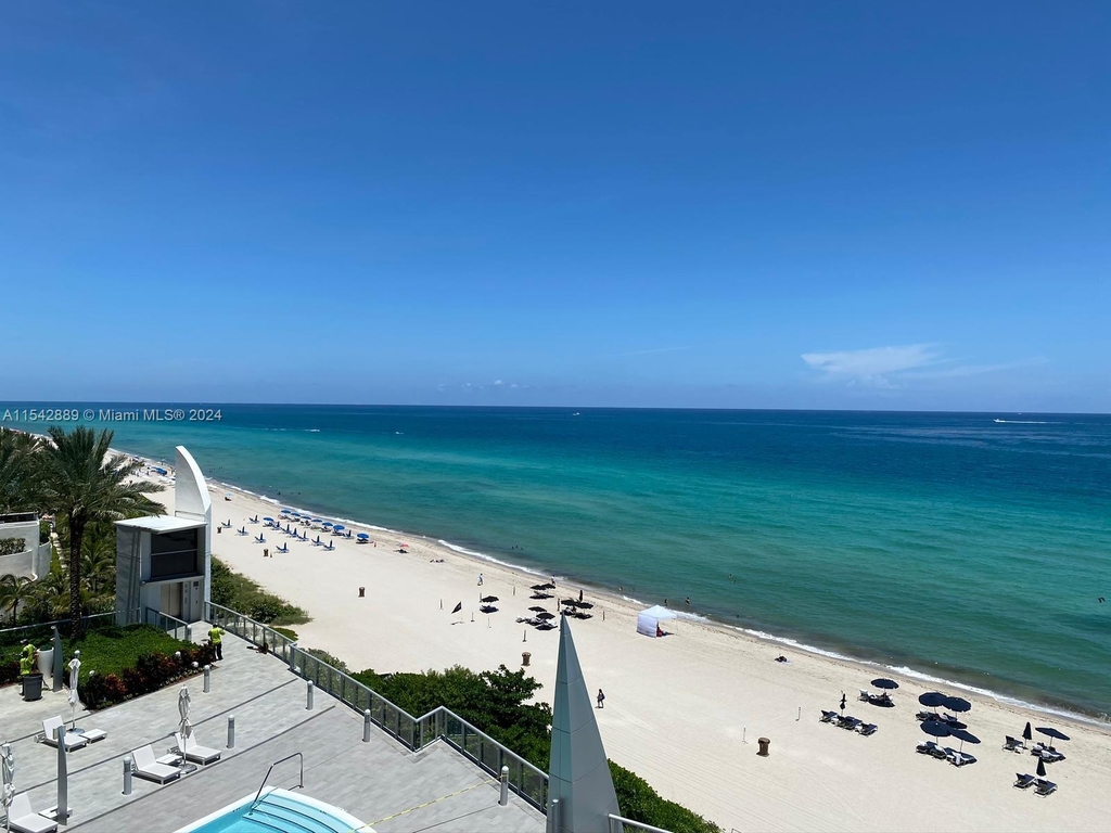 17121 Collins Ave - Photo 37