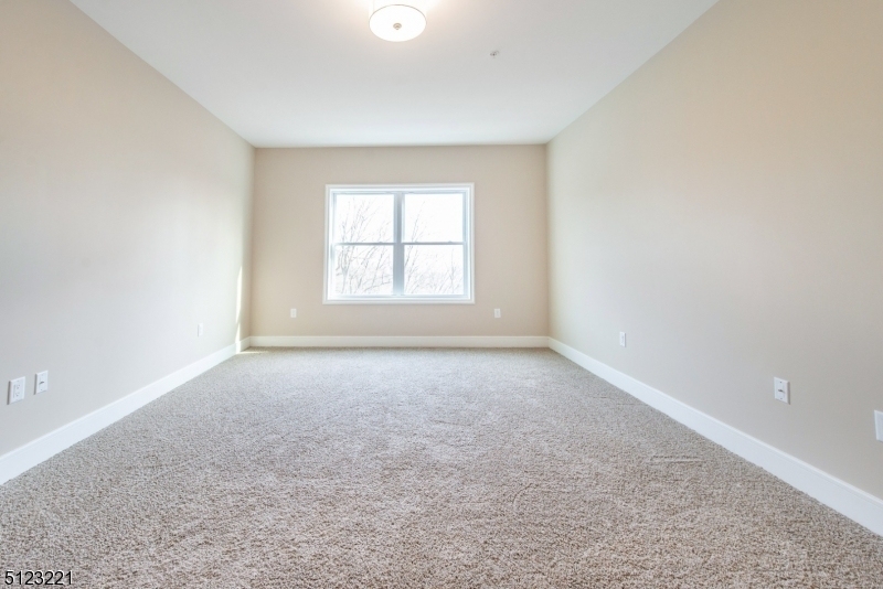 717 Preakness Ave - Photo 5