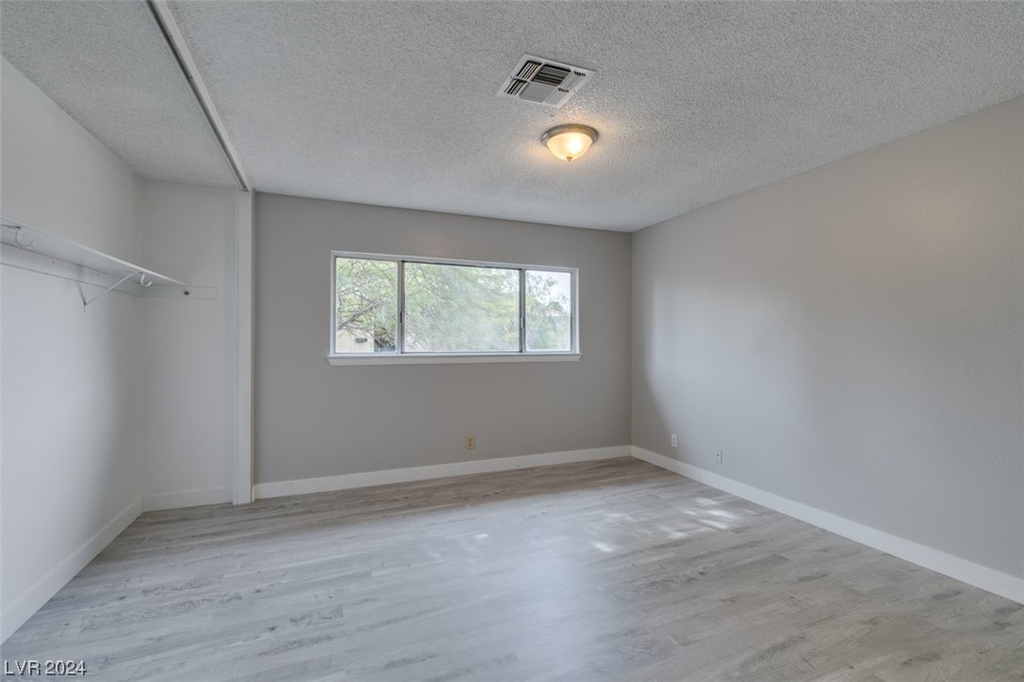 5673 Maceta Avenue - Photo 23