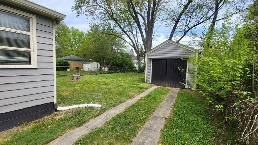 4969 Crittenden Avenue - Photo 19