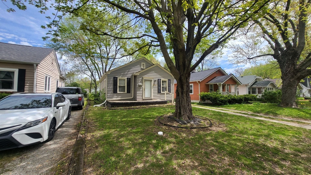 4969 Crittenden Avenue - Photo 1