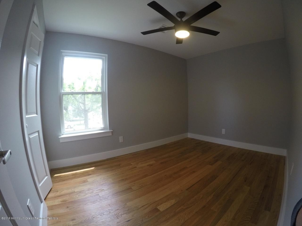 517 Asbury Avenue - Photo 14