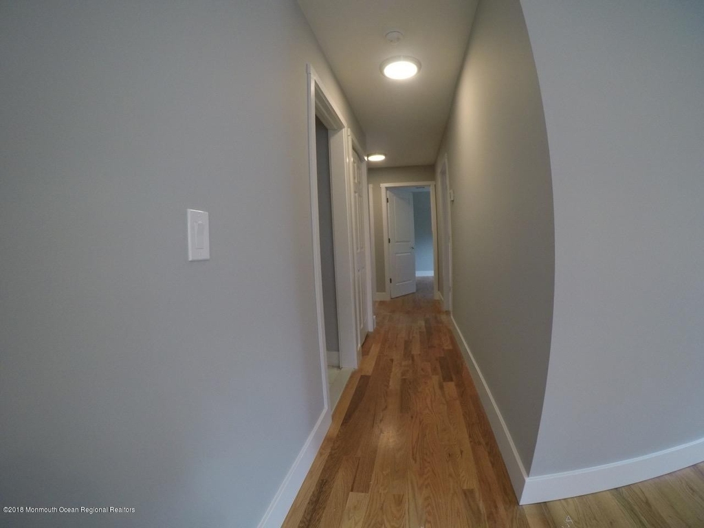 517 Asbury Avenue - Photo 8