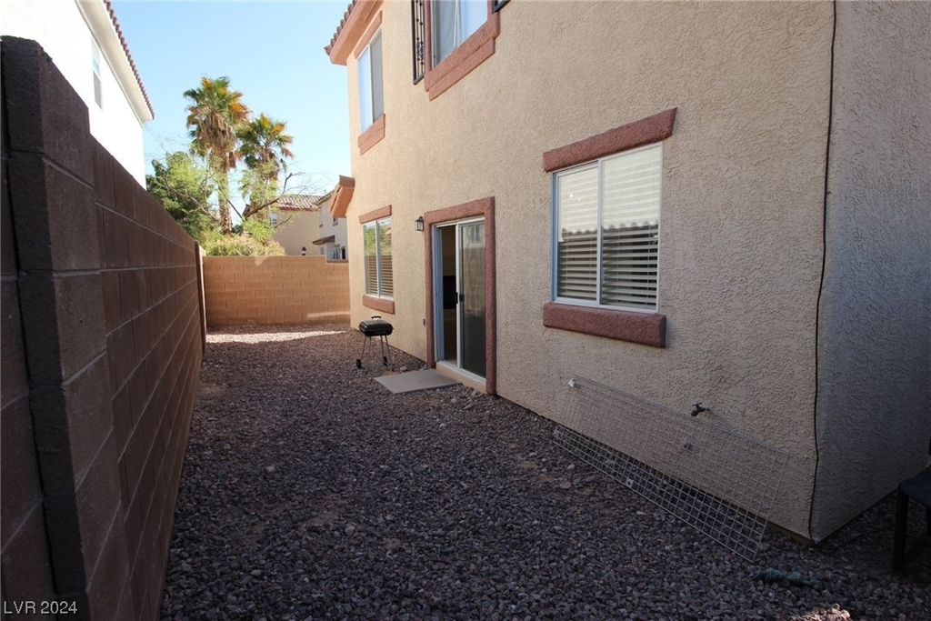 10900 Avenzano Street - Photo 14