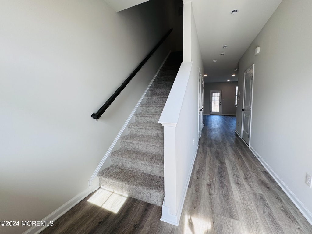 85 Alexander Way - Photo 6