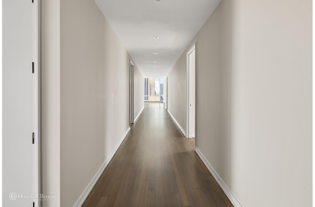 157 W 57th St - Photo 16