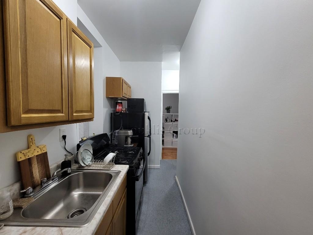 28-8 35th Street - Photo 2