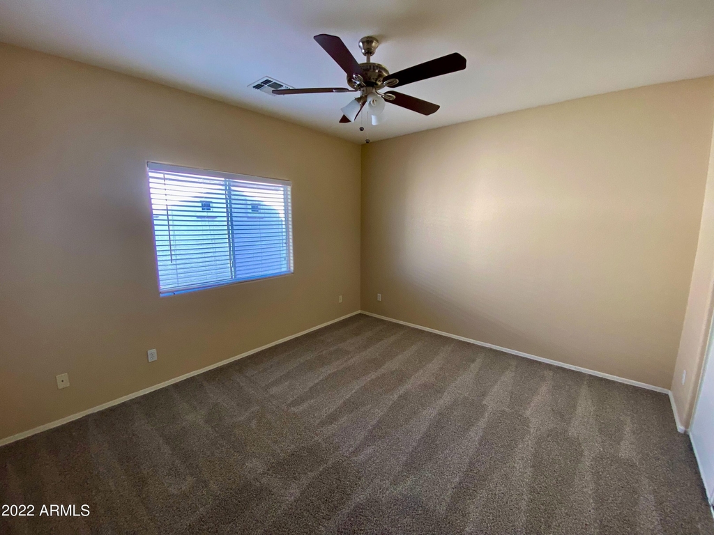 13249 W Watson Lane - Photo 16