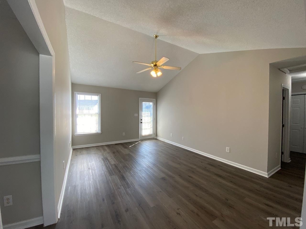 1017 Holly Pointe Drive - Photo 3