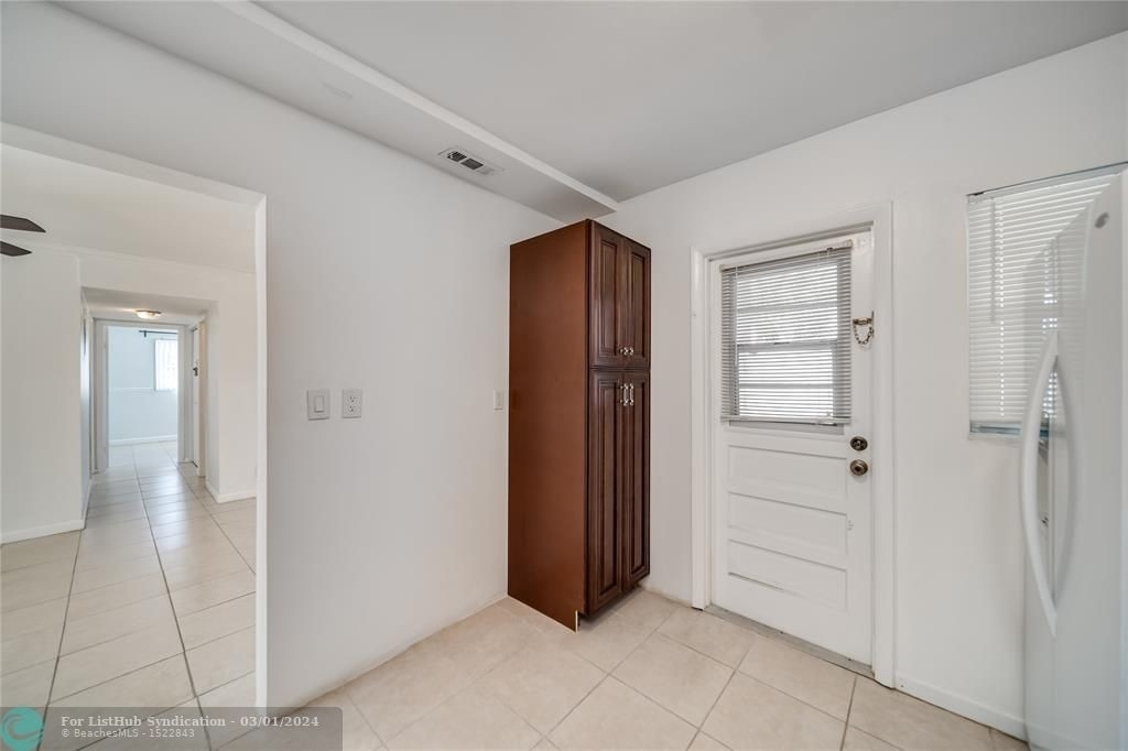 2430 Sw 81st Ave - Photo 4