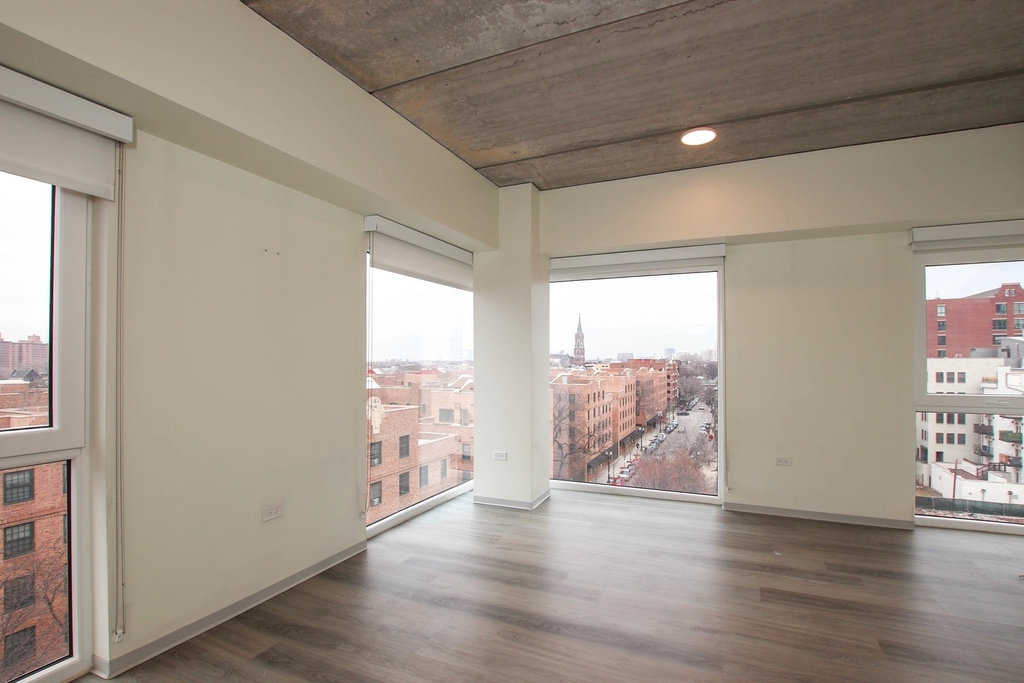 343 W Schiller Street - Photo 2