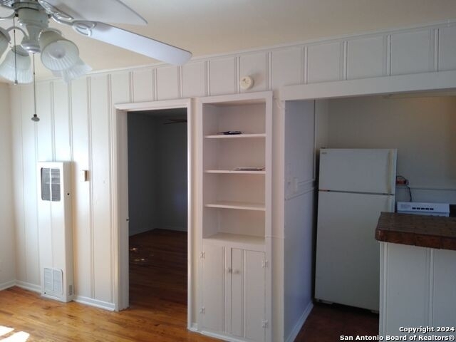 801 Eleanor Ave - Photo 2