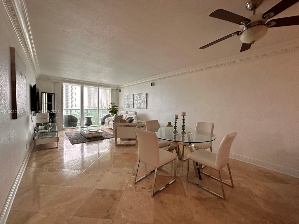 19370 Collins Ave - Photo 33