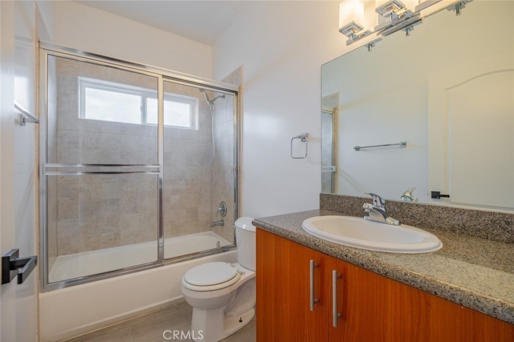 6452 Woodley Avenue - Photo 24