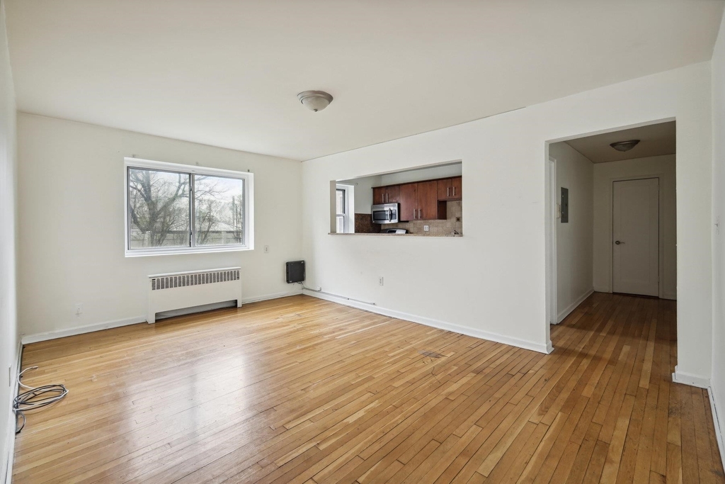 210 Woodcliffe Ave - Photo 1