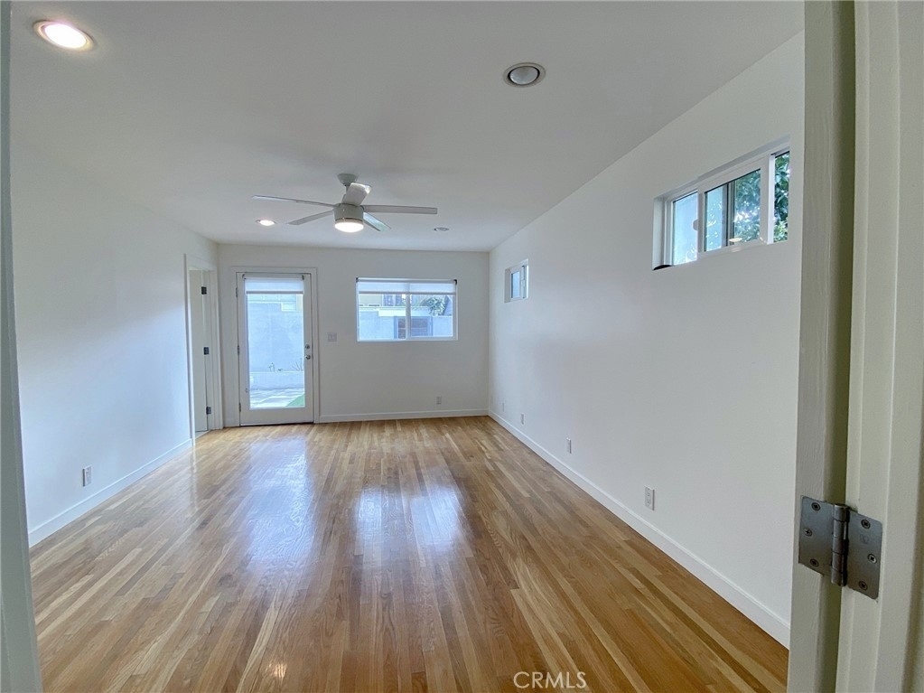 656 Rosecrans Avenue - Photo 21