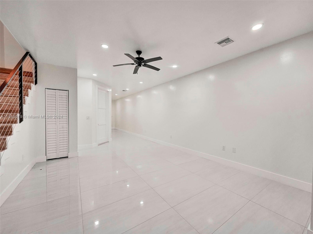 1215 W Las Olas Blvd - Photo 3