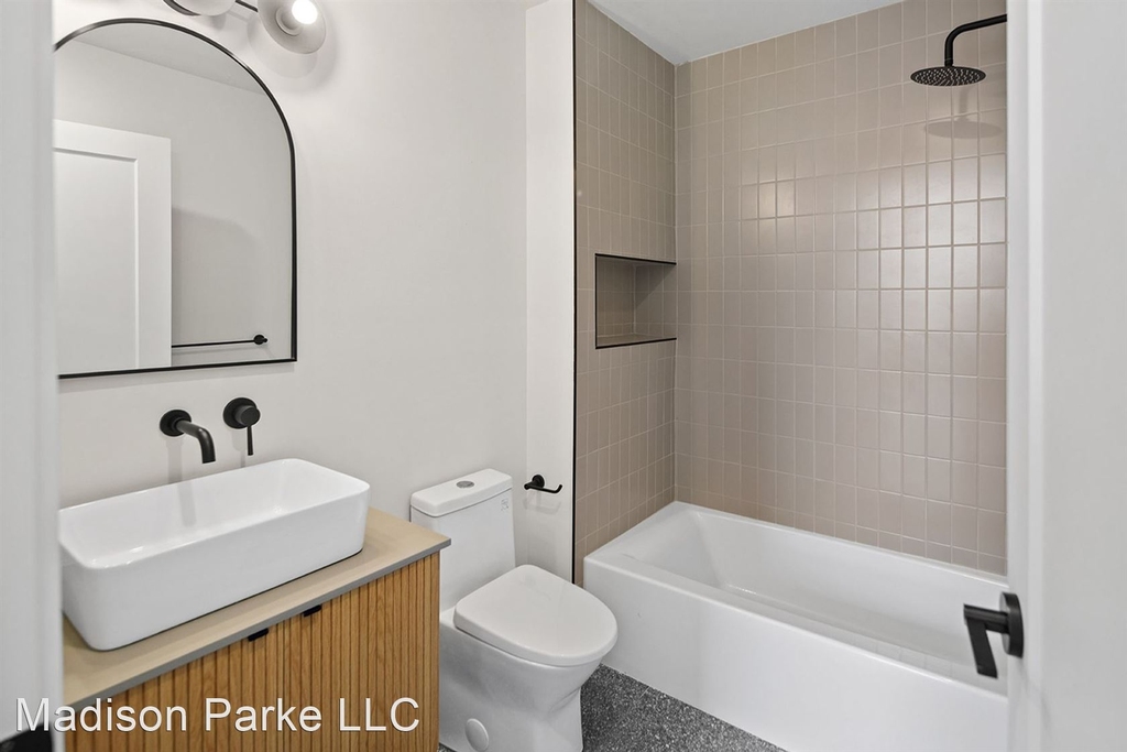 2201 Frankford Ave - Photo 29