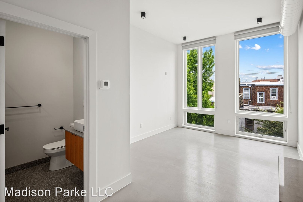 2201 Frankford Ave - Photo 3