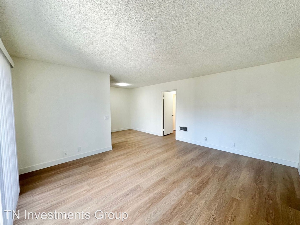 10621 Bolsa Ave. - Photo 13