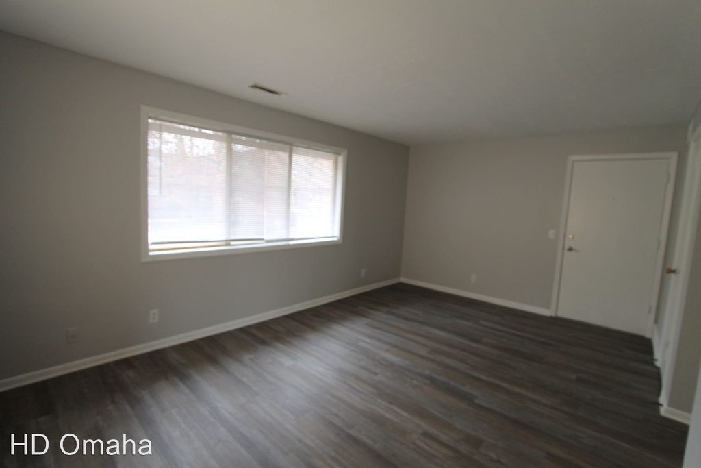 10715 O Street - Photo 5