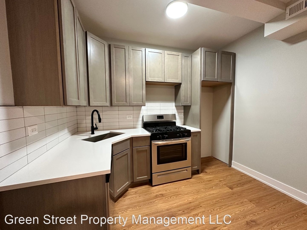 2207 W 18th - Photo 0