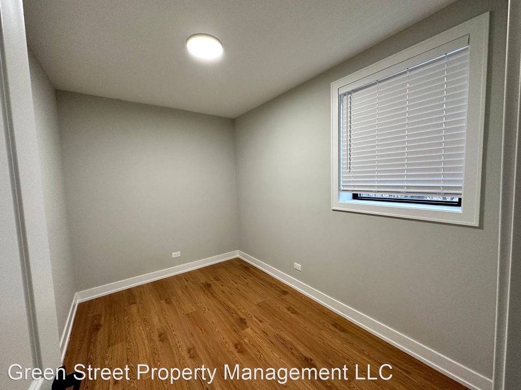 2207 W 18th - Photo 7