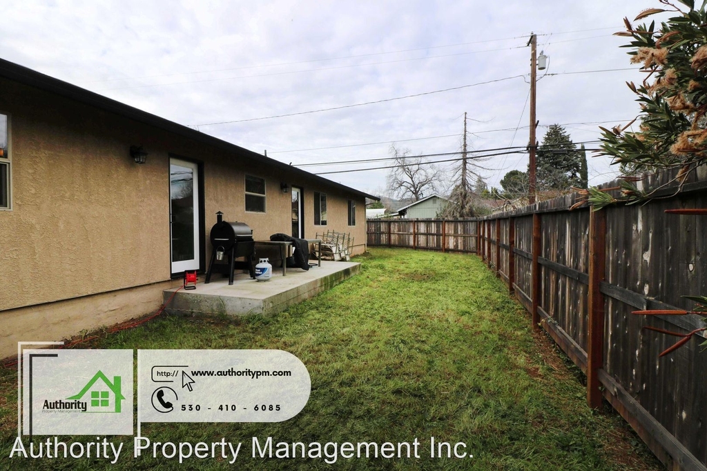 1825 Montana Ave - Photo 16